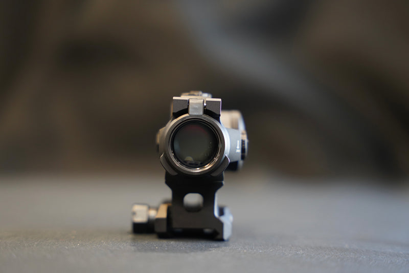 Load image into Gallery viewer, Aimpoint T2 2022 Version Sight with Daniel Defence Mount
