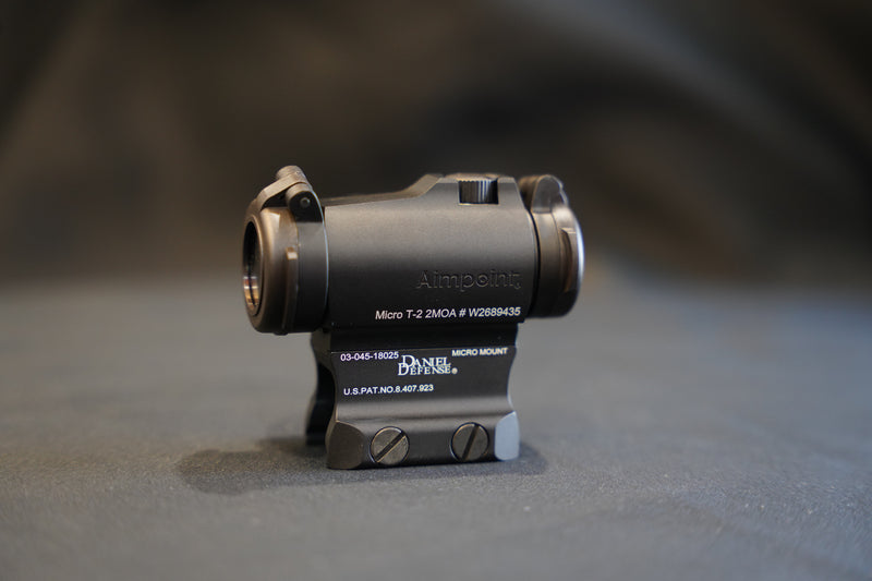 Load image into Gallery viewer, Aimpoint T2 2022 Version Sight with Daniel Defence Mount
