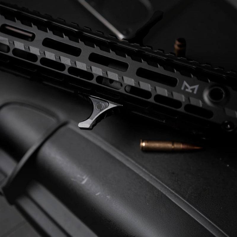 Load image into Gallery viewer, CNC Full Metal HRD CNC M-lok Handstop BK/TAN
